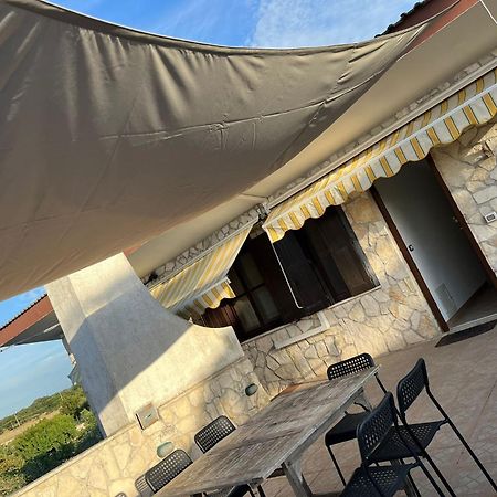 Case Vacanza E Camere In Villa Isabella Con Parcheggio Custodito E Wifi Gioia Del Colle Luaran gambar