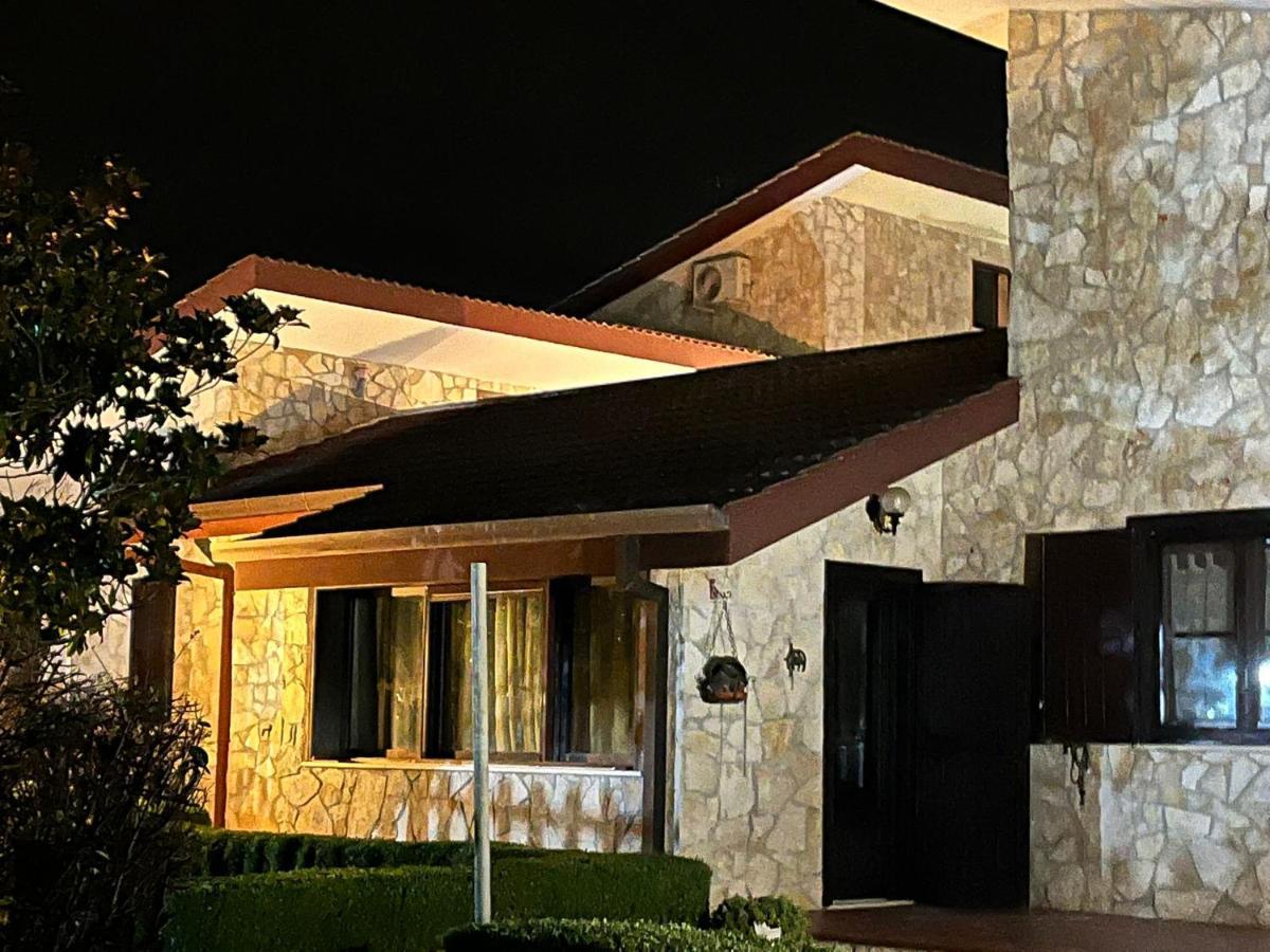 Case Vacanza E Camere In Villa Isabella Con Parcheggio Custodito E Wifi Gioia Del Colle Luaran gambar