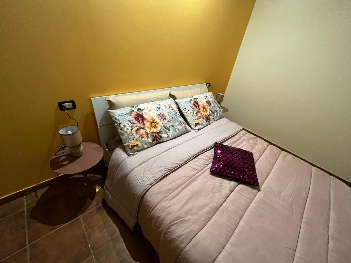 Case Vacanza E Camere In Villa Isabella Con Parcheggio Custodito E Wifi Gioia Del Colle Luaran gambar
