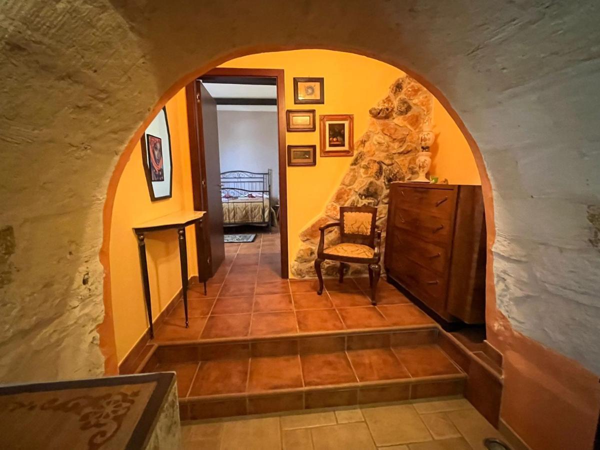 Case Vacanza E Camere In Villa Isabella Con Parcheggio Custodito E Wifi Gioia Del Colle Luaran gambar