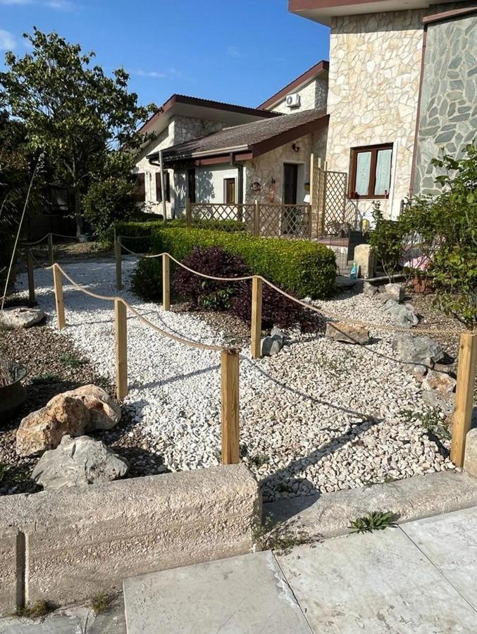 Case Vacanza E Camere In Villa Isabella Con Parcheggio Custodito E Wifi Gioia Del Colle Luaran gambar