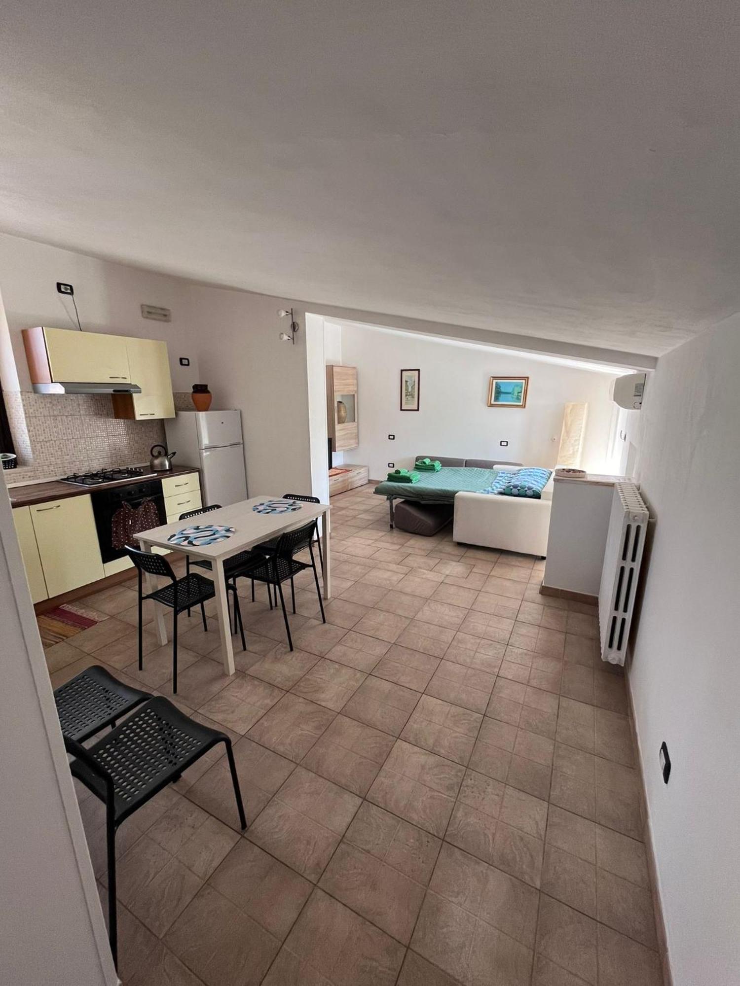 Case Vacanza E Camere In Villa Isabella Con Parcheggio Custodito E Wifi Gioia Del Colle Luaran gambar