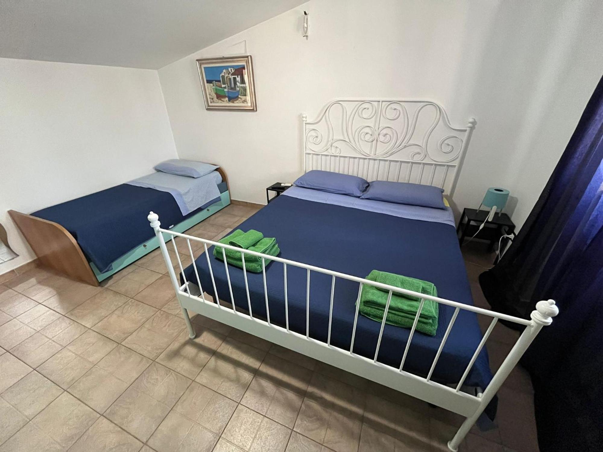 Case Vacanza E Camere In Villa Isabella Con Parcheggio Custodito E Wifi Gioia Del Colle Luaran gambar